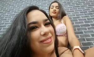 Brazilian Lesbian Twins - Brazilian sisters Deep kissing - ThisVid.com em inglÃªs