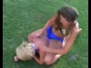 Girls Fighting - Girl Fight Porn - girl & fight Videos - SpankBang