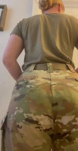 Army Girls Anal Porn - Army girl with buttplug - ThisVid.com