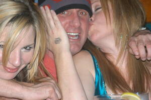 drunk girl at party - File:Samantha Reynolds, Oliver Bone, Wendy Clearwater at Porn Star Karaoke  3.jpg - Wikimedia Commons