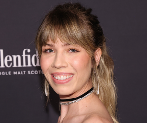 Jennette Mccurdy Hardcore Porn - Jennette McCurdy says in Hard Feelings podcast she feels 'so much shame'  when people connect her to iCarly