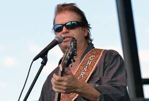 Art Carlie Giving Blowjob - Charlie Robison, Texas Singer-Songwriter, Dead at 59