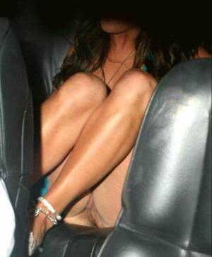 accidental celebrity upskirt - Celebrity upskirt no panties - 78 photo