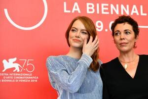 Emma Stone Lesbian Porn - Sex scene with Emma Stone was 'awfully fun,' says Olivia Colman | PinkNews