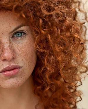 Curly Freckled Redhead Porn - El cabello crespo y sus 10 mandamientos (Cabellos y Hierbas) | Curly red  hair, Red hair and Curly