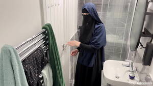 hijab xxx hidden cam - I caught gorgeous arab girl in niqab mastutbating in the bathroom. -  XNXX.COM