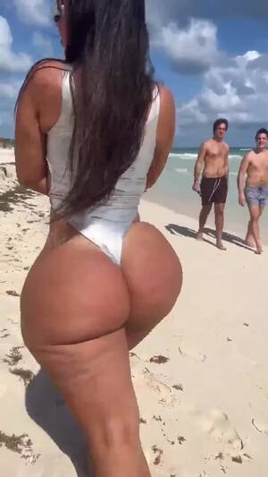 bbw beach ass - Maria_Gijieli BBW Baby With Fat Ass Walking On Beach Video -  ViralPornhub.com