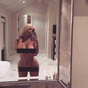 Kim Kardashian Nude Porn - How Kim Kardashian's Naked Selfie 'Movement' Is Hurting Girls