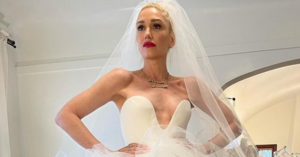 Gwen Stefani Hardcore Porn - Gwen Stefani Shares Never Before Seen Video Of The Moment She Said 'Yes' To  The Dress