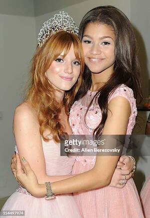 Bella Thorne And Zendaya Lesbian - 1,263 Zendaya Bella Thorne Photos & High Res Pictures - Getty Images