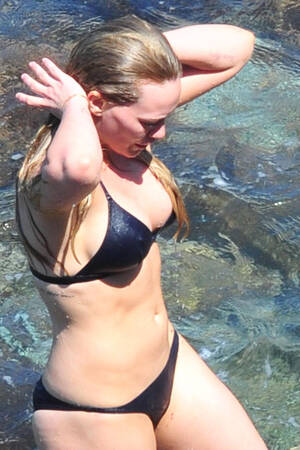 Celebrity Porn Beach - The sensual Hilary Duff enjoying the beach - Celeb Jihad Celebrity Porn