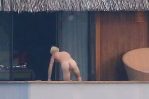 justin nude - Justin Bieber fully NAKED in the revealing photographs which broke the  internet - Irish Mirror Online