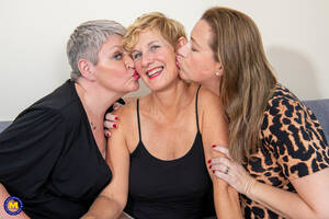 Art Class Lesbian - Welcome to the mature lesbian Art class - Mature.nl