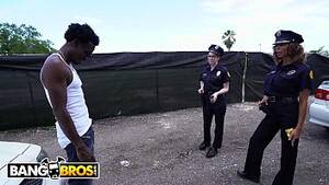 Bangbros Police Porn - BANGBROS - Lucky Suspect Gets Tangled Up With Some Super Sexy Female Cops -  XVIDEOS.COM