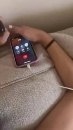 cheating while - Cheating while talking to boyfriend on the phone