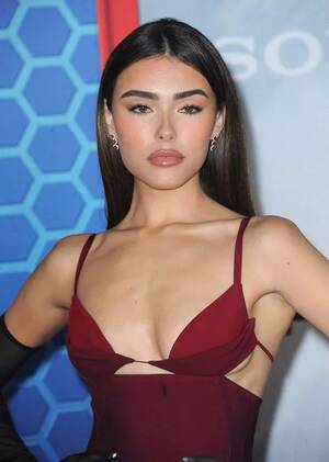 Justin Bieber Tits - Madison Beer attempted suicide attempt after her nudes were leaked online  when she was 15 - Irish Mirror Online