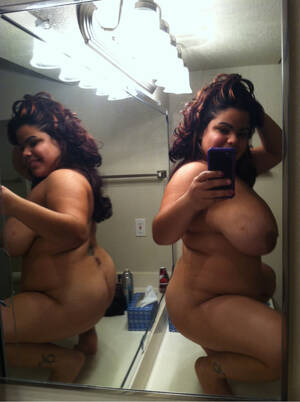 hot latina tits self shot image fap - Big hot curvy Latina snaps a nudie - Freakden