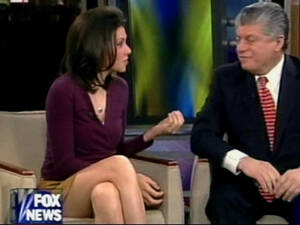 fox news anchor upskirt - Fox News Anchors Pantie Shots