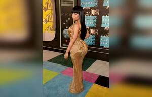 Nicki Minaj Phat Ass Porn - Plastic Surgery? Inside Nicki Minaj's Biggest Butt Scandals, In Photos