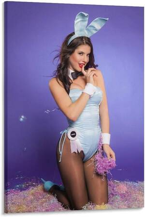 Amanda Cerny - Amazon.com: AAHARYA Amanda Cerny Sexy Female Model Sexy Babes Aesthetic  Poster Canvas Painting Posters And Prints Wall Art Pictures for Living Room  Bedroom Decor 12x18inch(30x45cm) Frame-style: Posters & Prints