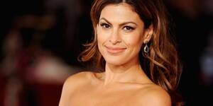 Eva Mendes Porn With Captions - 6 Tahun Vakum dari Layar Lebar, Eva Mendes Beri Isyarat Kembali?