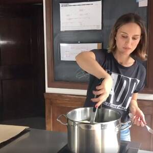 Natalie Portman Porn Captions - Why Can't I Stop Thinking About Natalie Portman's Kitchen? - PureWow