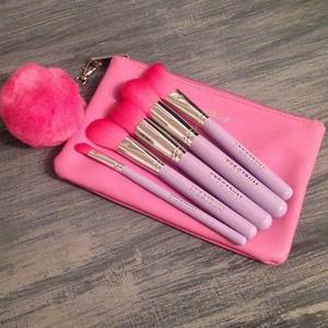 Makeup Brush Porn - Vibrant makeup brushes, tools and accessories. Hand finished, vegan and  cruelty free.