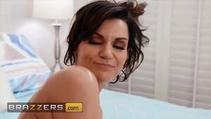 Brazzers Milf Massage - Sexy MILF (Becky Bandini) enjoys a nice massage a hard fuck by her stepson  - Brazzers - XVIDEOS.COM