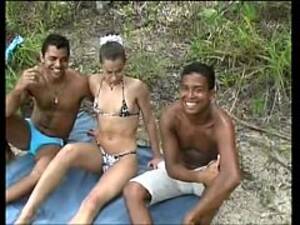 amateur shemale outdoors - Hot Amateur Outdoor Threesome With A Brasilian Shemale - xxx Videos Porno  MÃ³viles & PelÃ­culas - iPornTV.Net