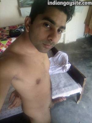 Indian Bisexual Porn - Indian Gay Porn: Sexy desi hunk showing off his big and hard circumcised  dick