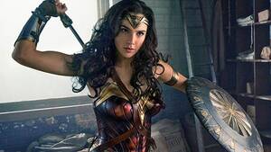 Gal Gadot Wonder Woman Porn - Wonder Woman Has Always Been Queerâ€”But You Won't See That in the Movie |  Glamour