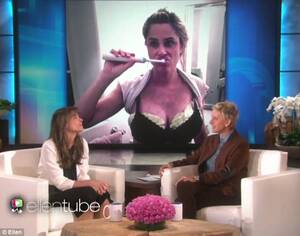 Amanda Peet Pussy - Amanda Peet explains why she covers her 'porno boobs' with cabbage leaves  on Ellen | Daily Mail Online