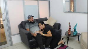 Esposa Amigo - Me follo a la esposa de mi mejor amigo en la sala de su casa HISTORIA  COMPLETA - XVIDEOS.COM