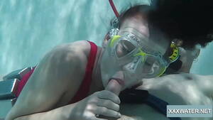 blowjob water - Underwater blowjob goes two way - XVIDEOS.COM