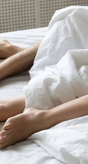 hot pussy sleeping - 9 Benefits Of Sleeping Nakedâ€”Why It's Good To Sleep With No Clothes