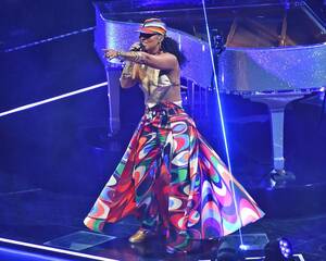 alicia keys upskirt - Alicia Keys has a bonding experience at TD Garden - The Boston Globe