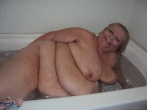 amateur bbw nude in tub - taking a bath mature amateur bbw washing naked body