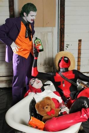 Deadpool And Harley Quinn Cartoon Porn - The Joker, Harley Quinn and Deadpool cosplay