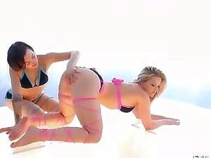 Alexis Texas Lesbian Lapdance - Alexis Texas Lesbian Lapdance | Sex Pictures Pass