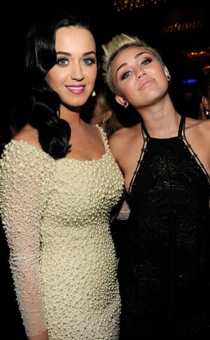 Katy Perry Lesbian Porn - Katy Perry on Miley Cyrus Kiss: I Didn't Want So Much Tongue!