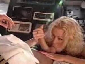 Jenna Jameson Suck And Fuck - Jenna Jameson Sucking And Fucking The Captain : XXXBunker.com Porn Tube