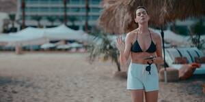 anne hathaway topless beach - Anne Hathaway Nude Â» Celebs Nude Video - NudeCelebVideo.Net