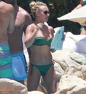 hayden panettiere upskirt no panties - Hayden Panettiere shows off her slender figure in a strapless bikini as her  holiday continues in Mexico | Daily Mail Online