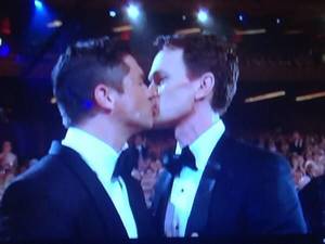 David Burtka Gay Porn - Tony Awards 2014 - Neil Patrick Harris and David Burtka