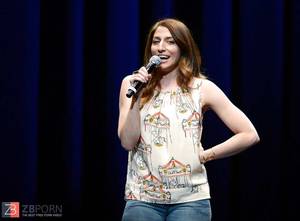 Chelsea Peretti Porn Look Alike - Chelsea Peretti