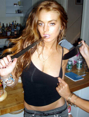 Coke Porn - Lindsey Lohan, the drugged up lesbian coke whore