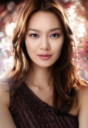 Best Asian Actress - Shin Min Ah is an Asian actress and model that worked for many famous  fashion brands and achieved many significant drama awards.