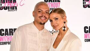 Ashlee Simpson - Ashlee Simpson shares nude photo of husband Evan Ross to celebrate his  birthday