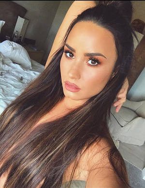 Demi Lovato Porn Captions - Demi lovato naked selfie