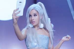 Ariana Grande Interracial Porn Captions - 71 Ariana Grande Lyrics For When You Need An Instagram Caption